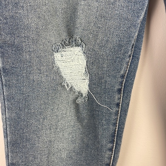 NWT RSQ Curvy High Rise Skinny Jeans SZ 28 Distressed - Picture 4 of 11